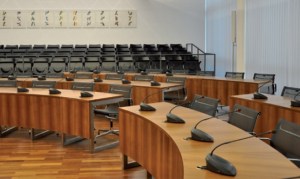 Sitzungssaal des Stadtrats im Neuen Rathaus (Foto: Handbuch des Ingolstädter Stadtrats 2014 bis 2020, Seite 10)