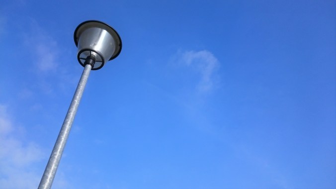 Nie war sie so wertvoll wie heute: Eine Straßenlaterne in Irgertsheim