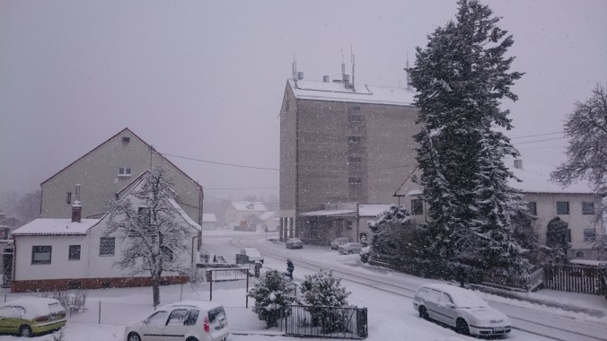 Die Dreiländerstraße im weißen Gewand